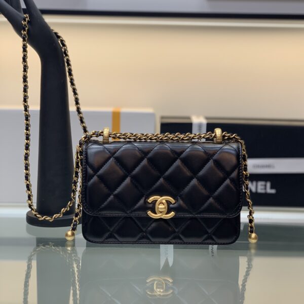 CHANEL 24C