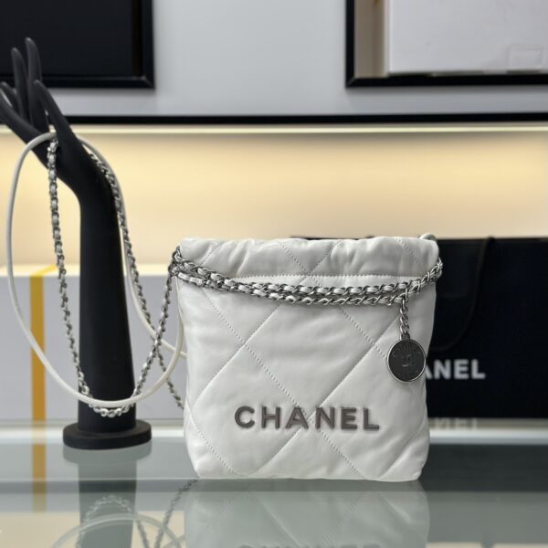 Chanel mini 22bag